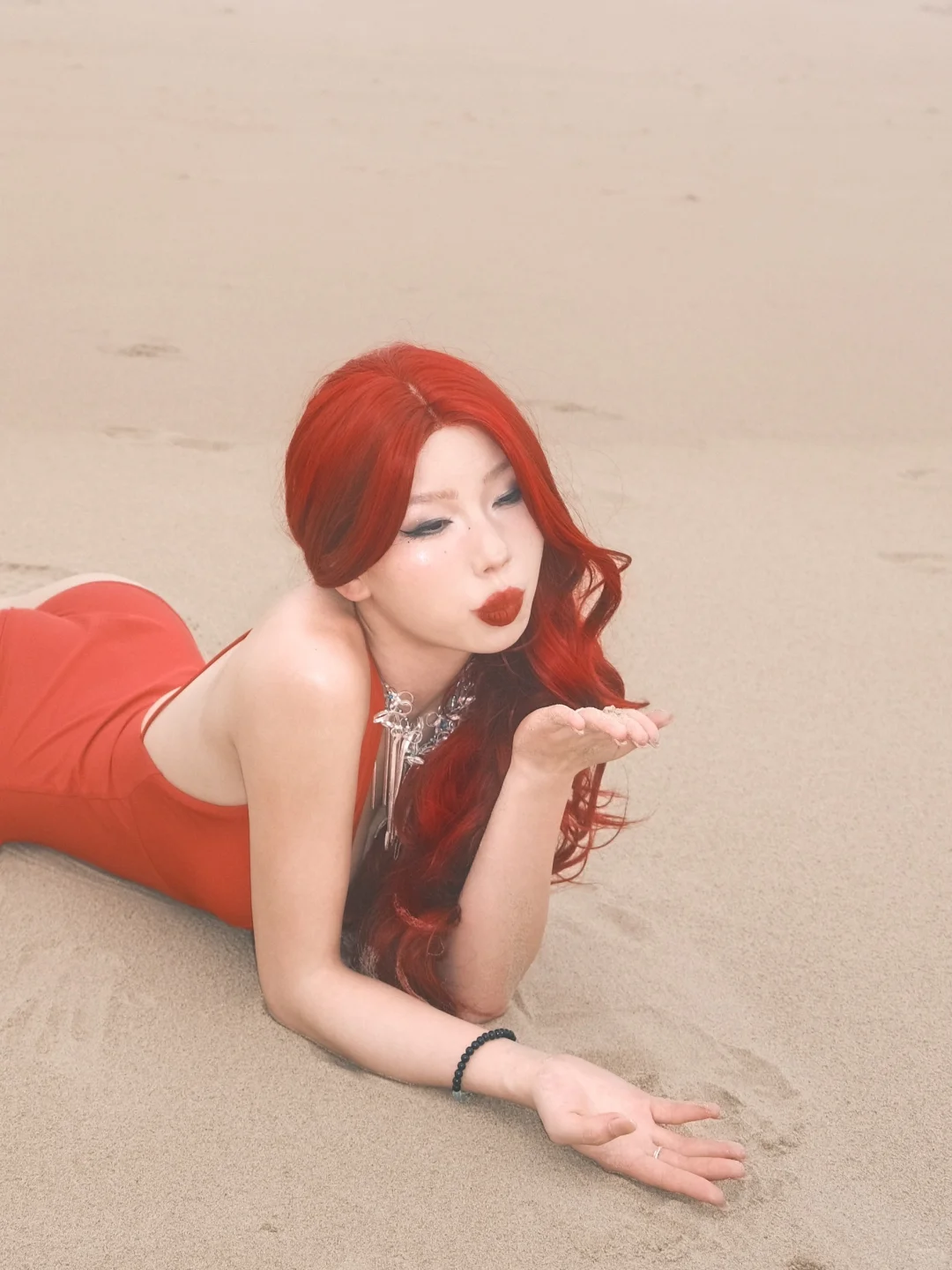 她真的好美啊