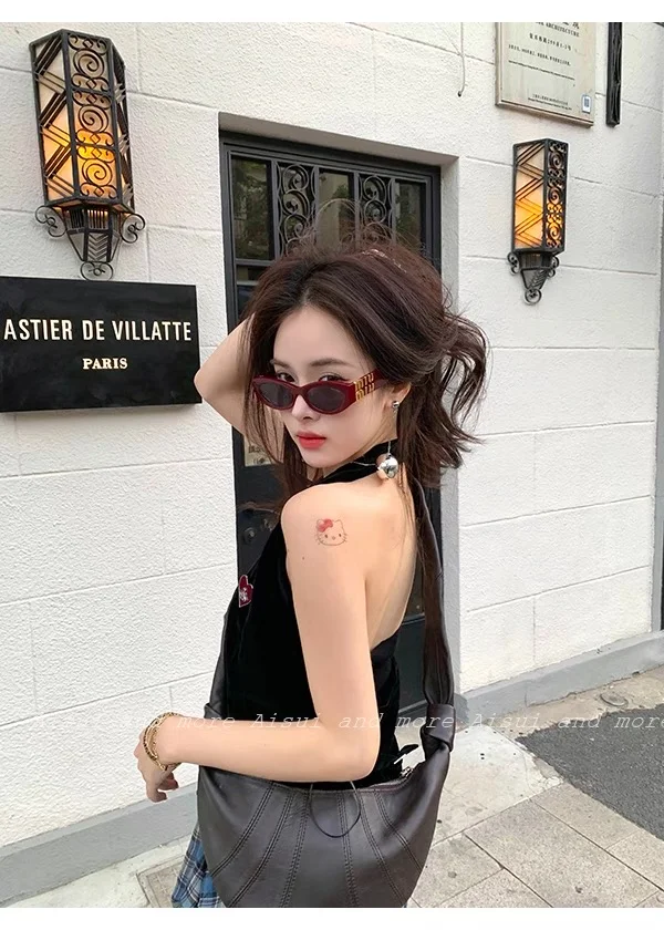 我真服了，淘宝详情页是写真集吗