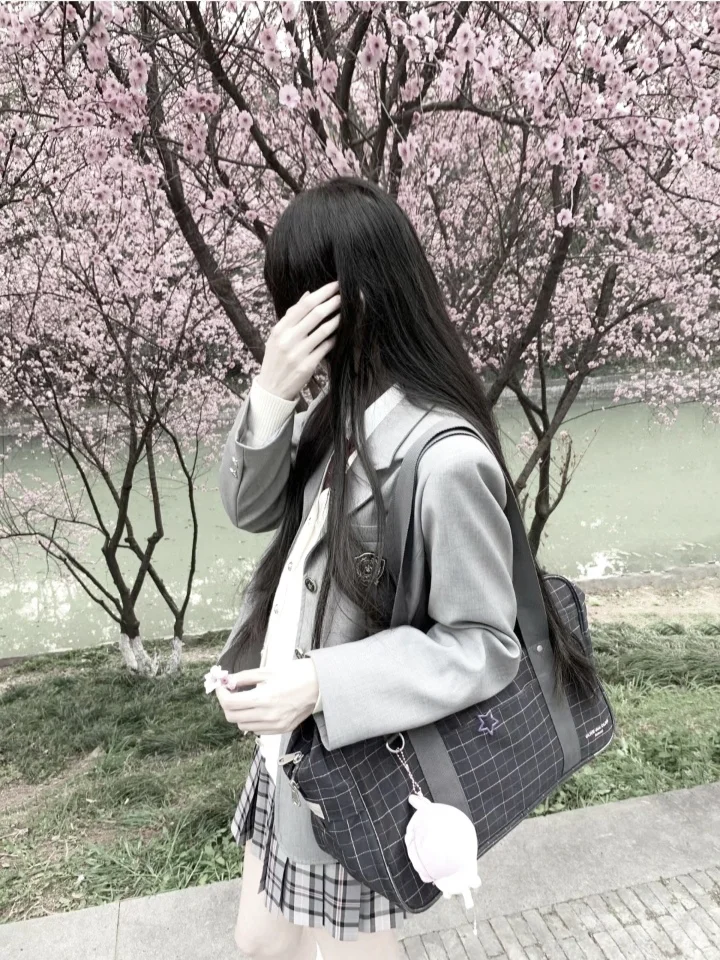 “在断掉的篇章里为你写下永恒诗”滤镜女头