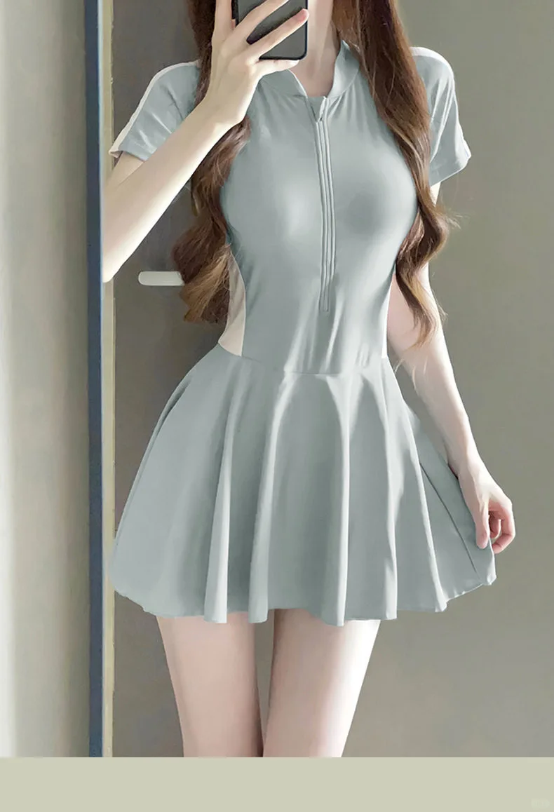 连体泳衣显瘦必备👙