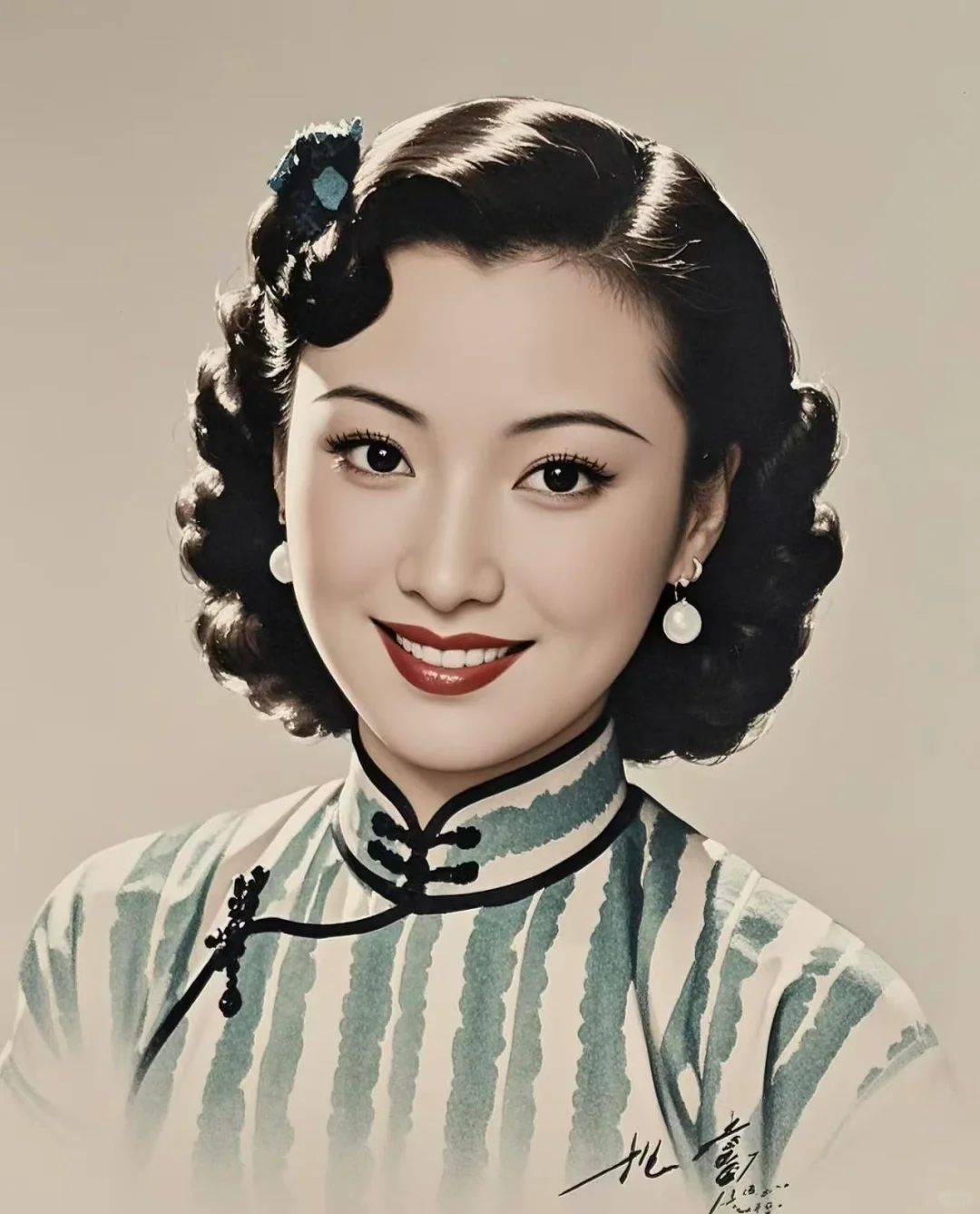 老上海名媛的骨相美｜民国旗袍才是YYDS！