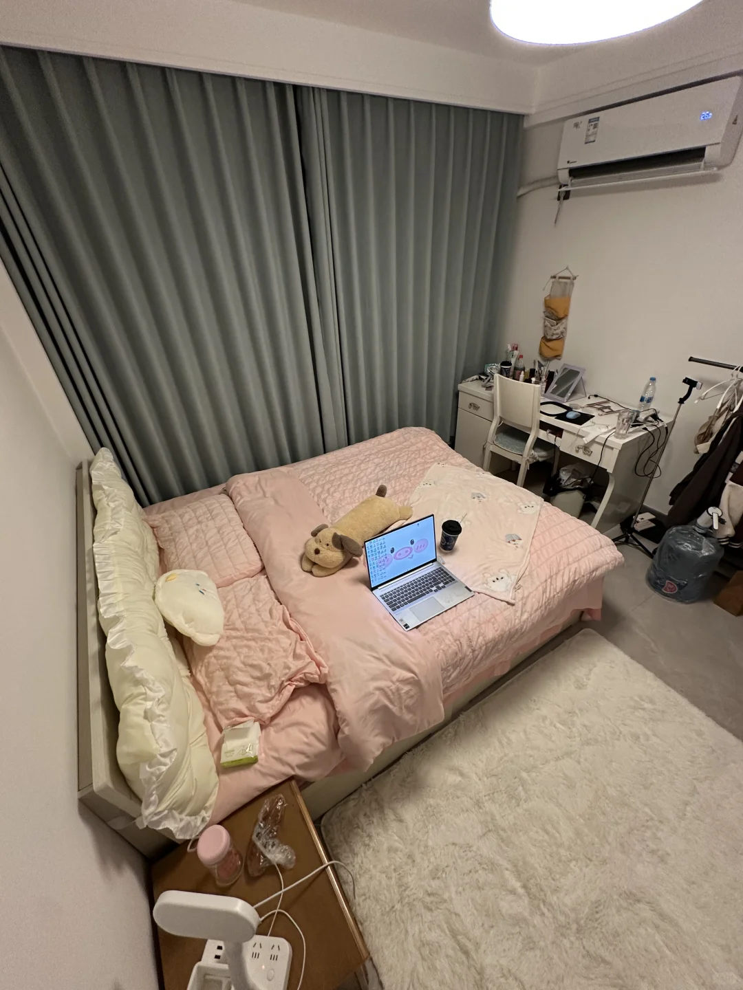 大三下终于搬出来住了。。。