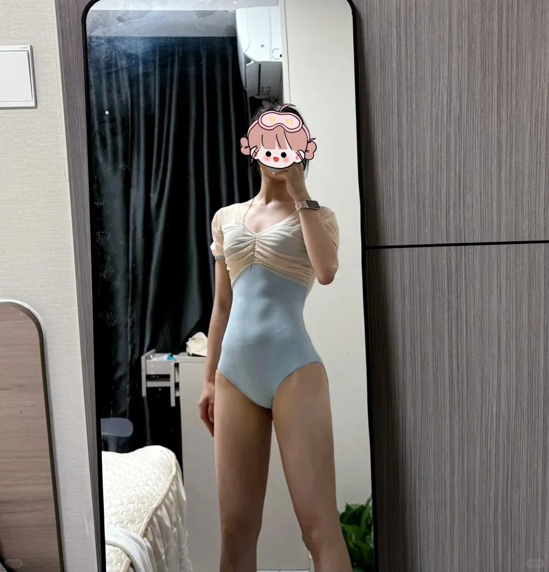 今日腹肌小成，明日雕琢更完美🌸💖