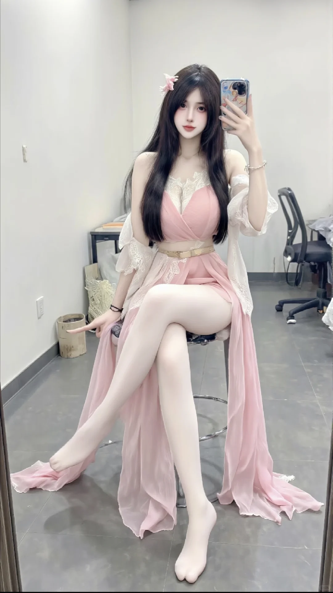 萝莉御姐新模一枚～蹲摄影师达持杜
