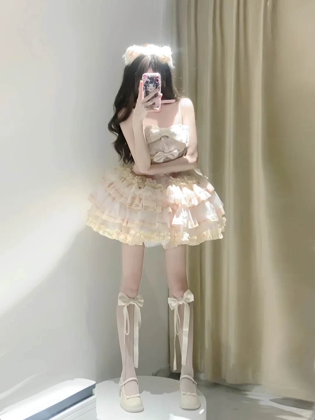 少女的裙摆