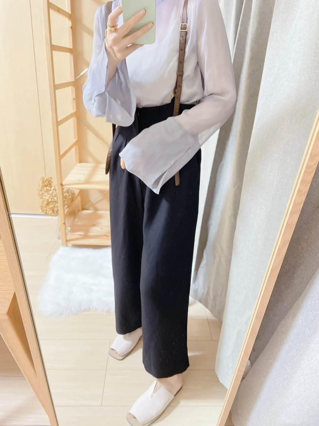 春季日系透视打底，偶尔也要慵懒女人味～