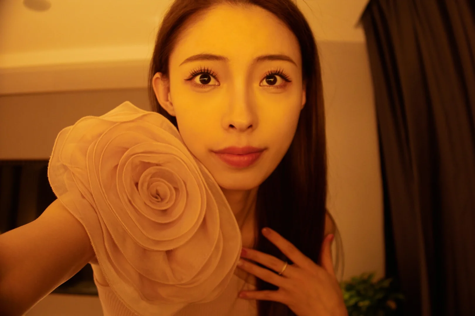 ZARA怎么没有以前这种美丽浮夸的衣服了