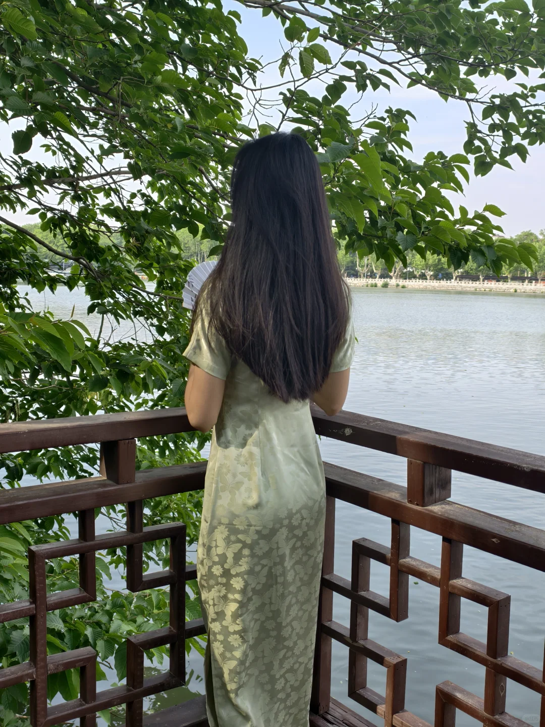 一抹浅绿，晕染东方雅韵！