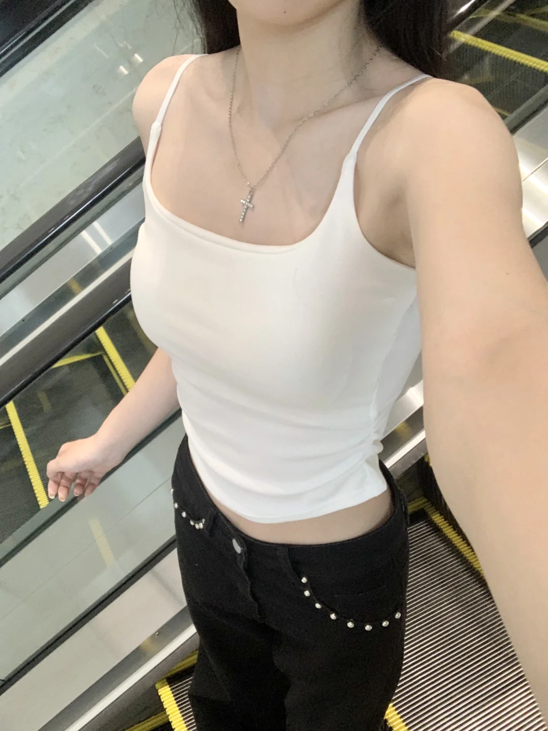 这个吊带我能穿一整个夏天！！！