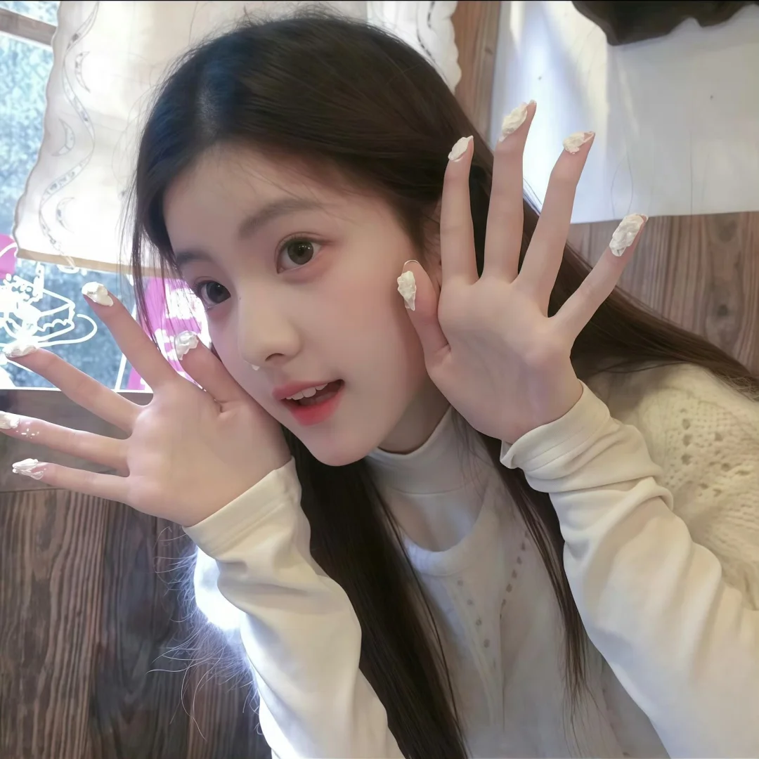 温柔精致女生头像