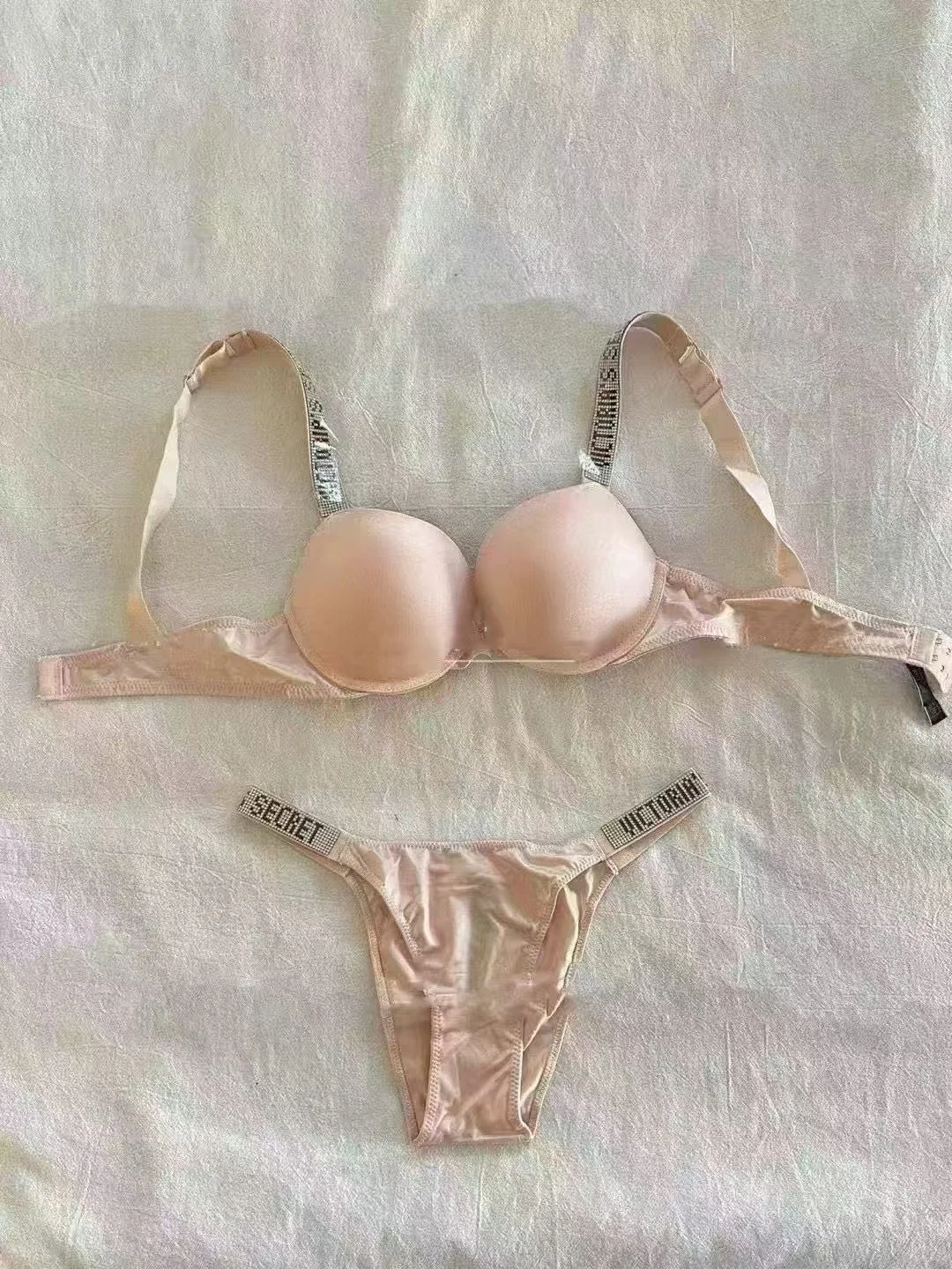 维密水钻套装👙｜小小性感 手拿把掐