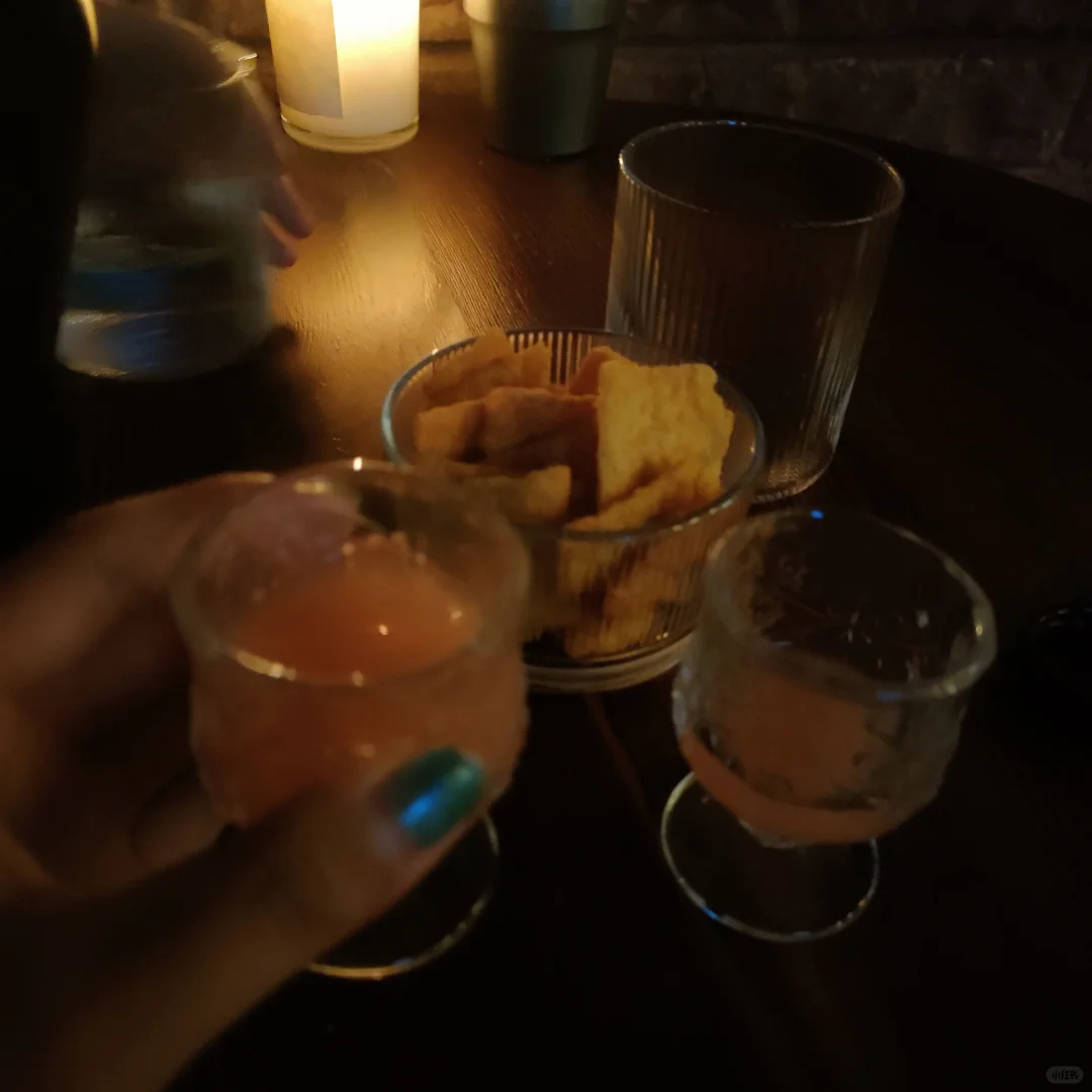 女研的尽头是体育生和酒蒙子