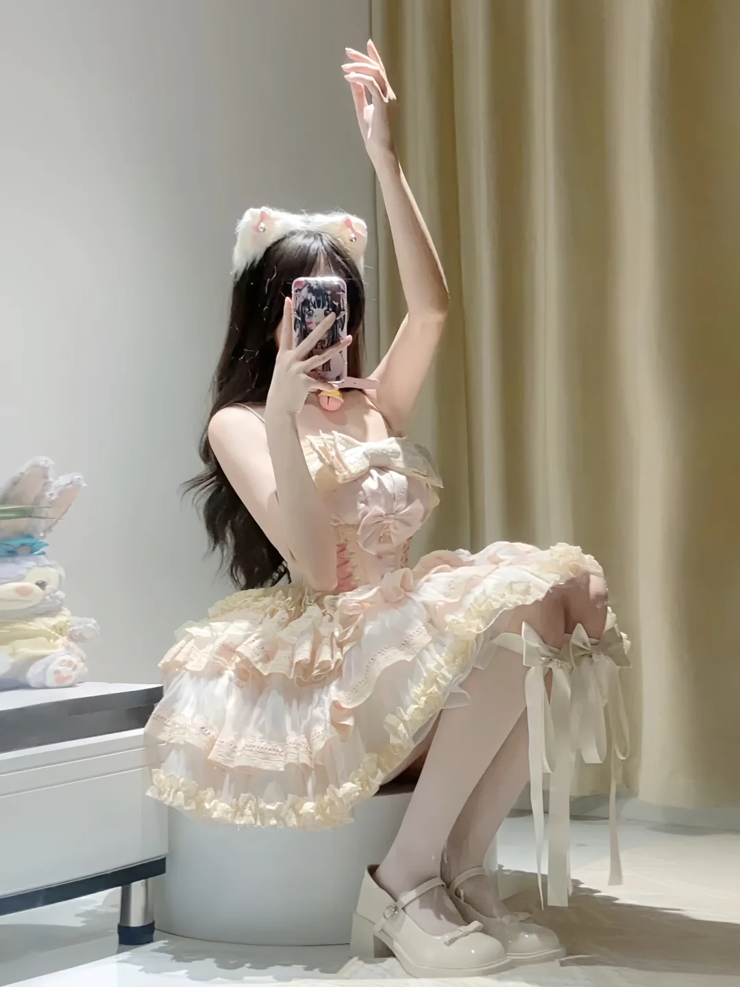 少女的裙摆
