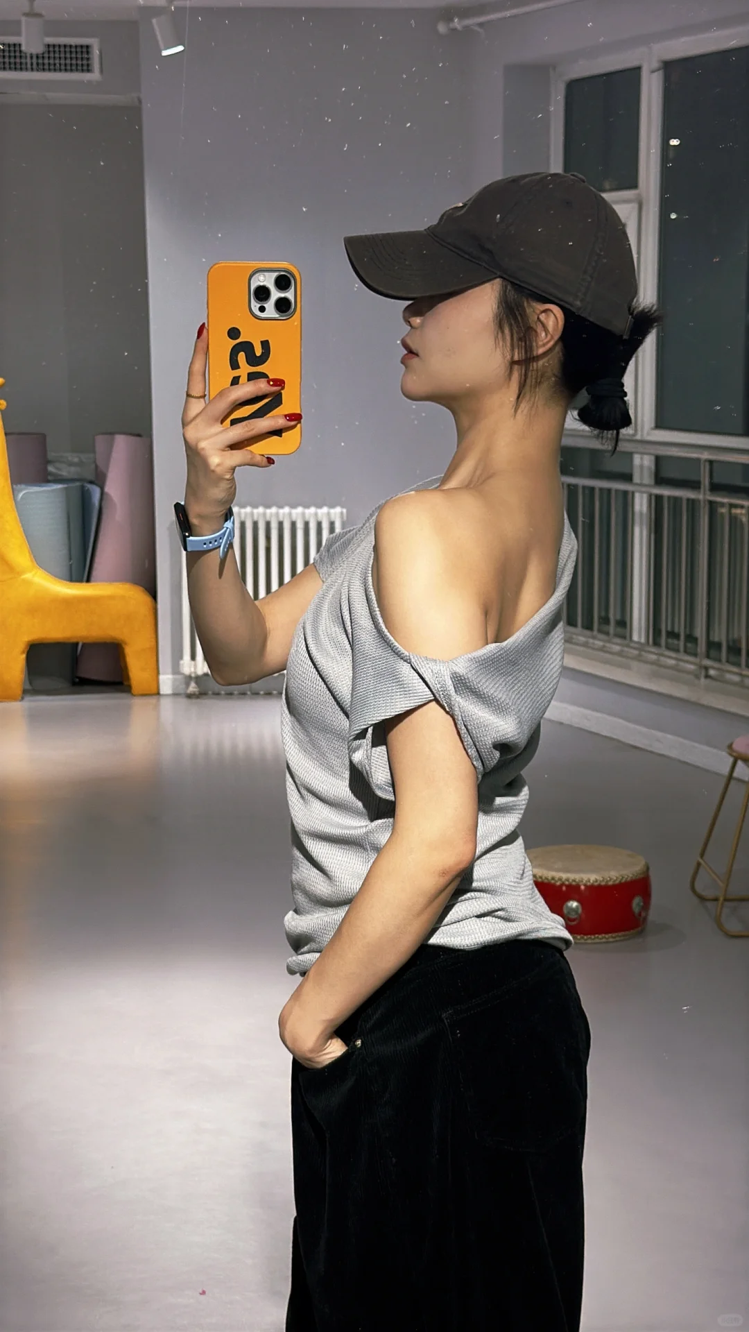 线条感才是女孩的魅力….