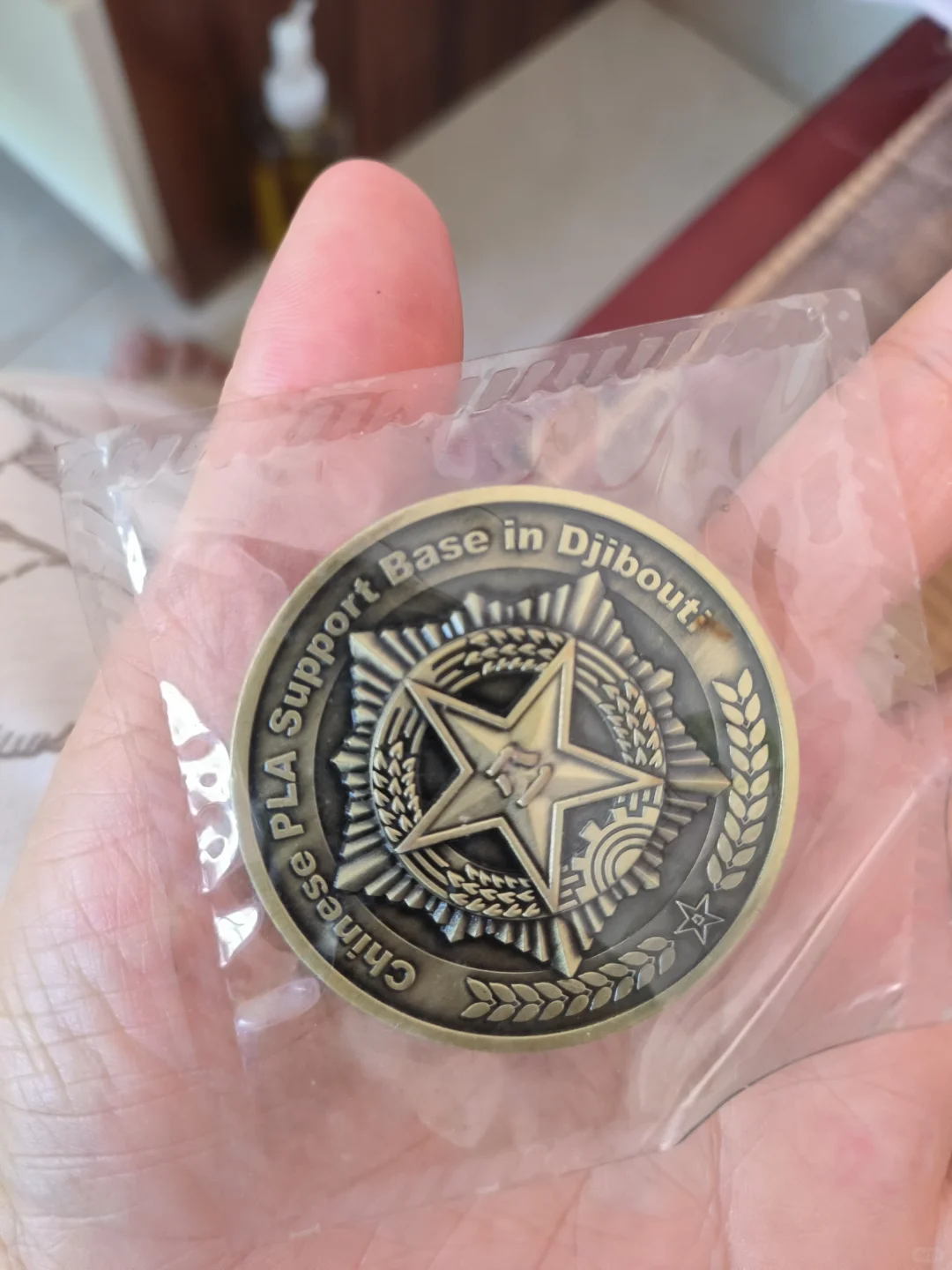 刚和老公在一起的时候，他送给我一个这样的东西，大家知道干啥用的吗纪念章 海军