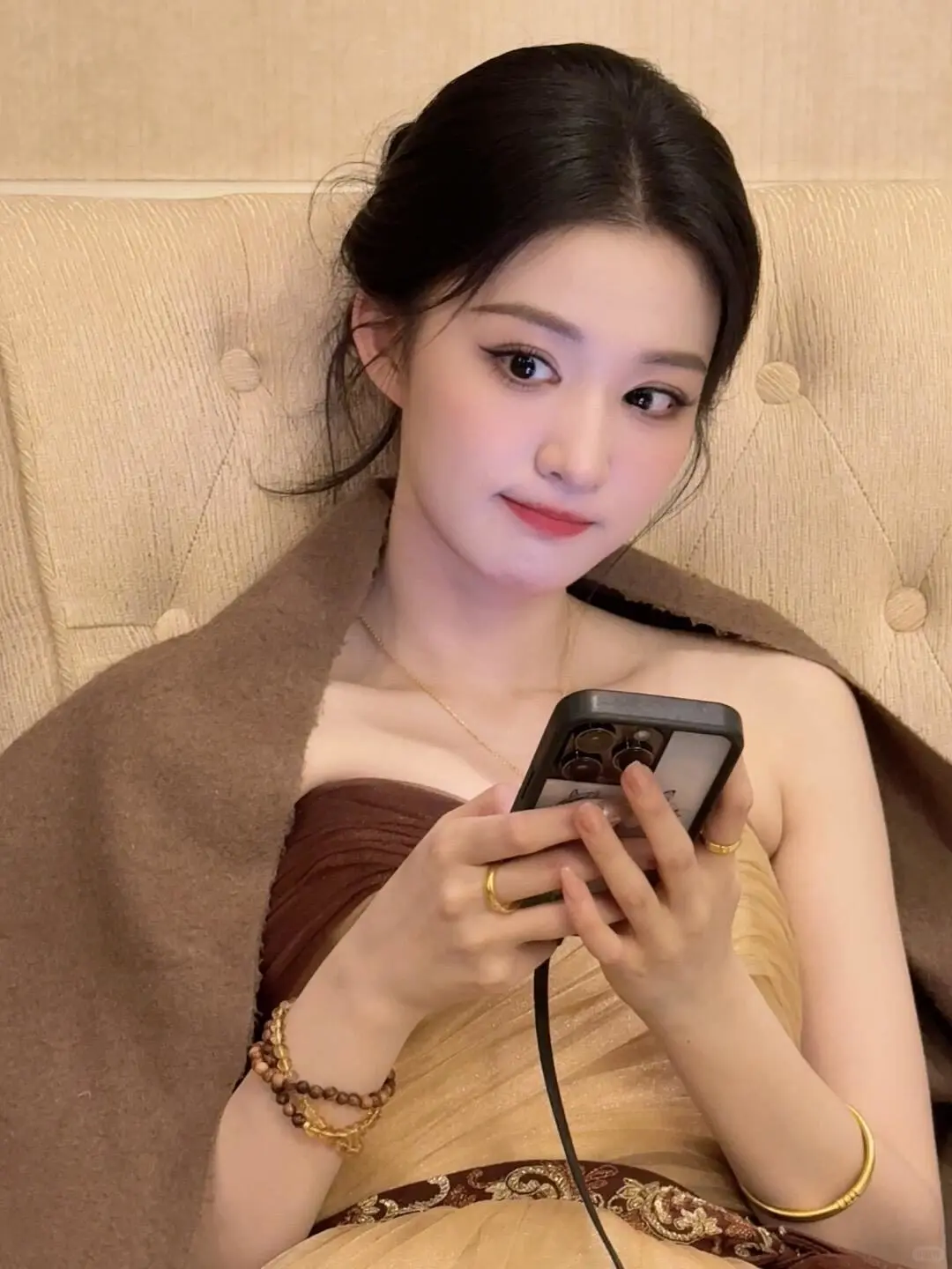美得不像话，这长相谁见了都会心动的吧