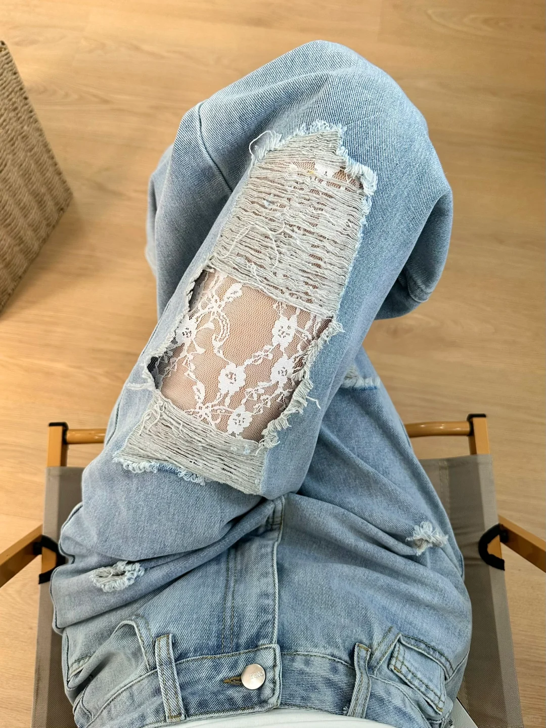 ！！适合夏天的蕾丝破洞直筒牛仔裤啊啊！！