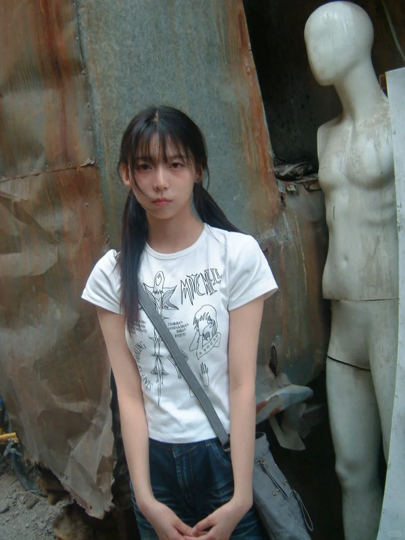 腼腆女孩