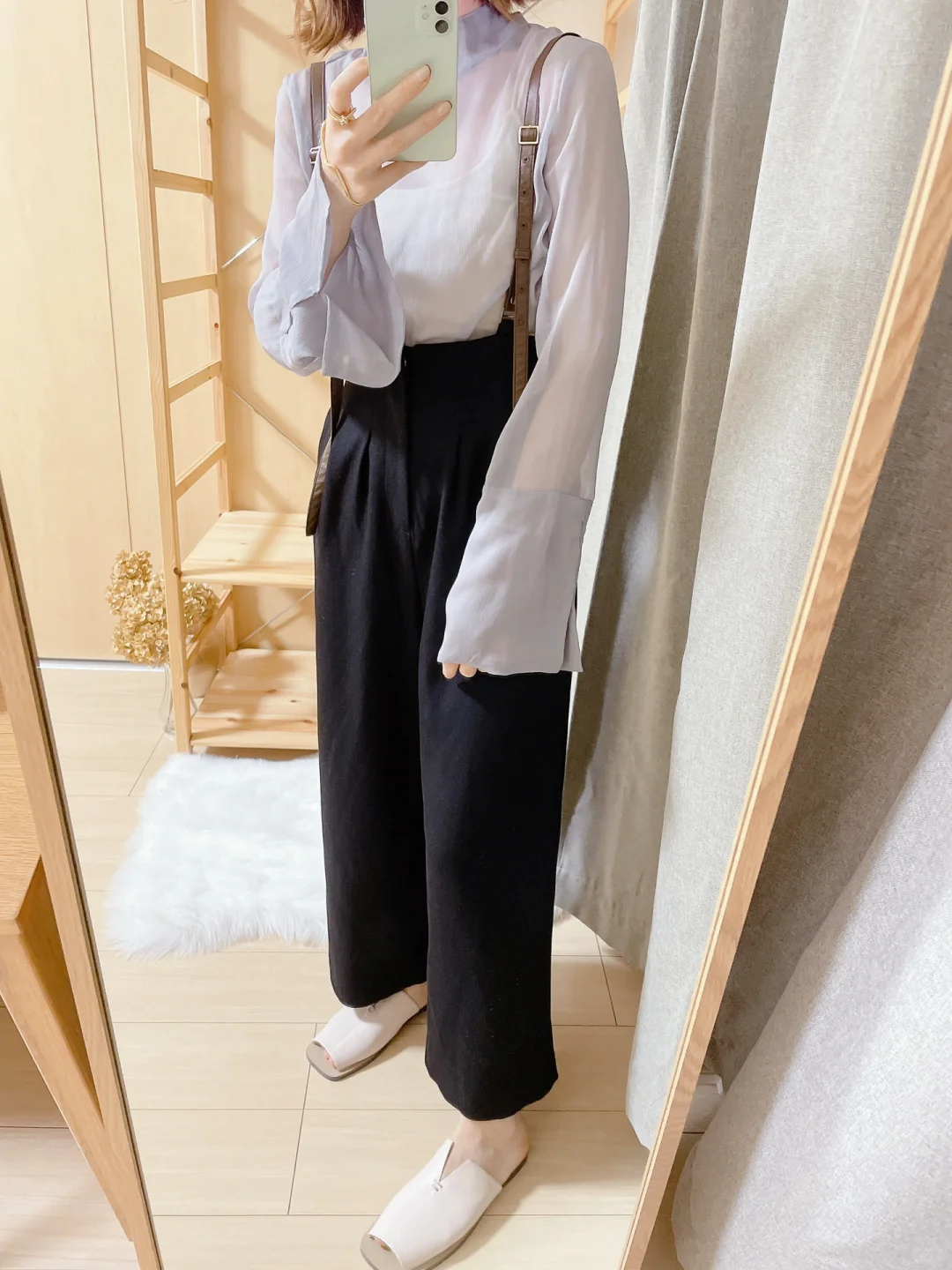 春季日系透视打底，偶尔也要慵懒女人味～
