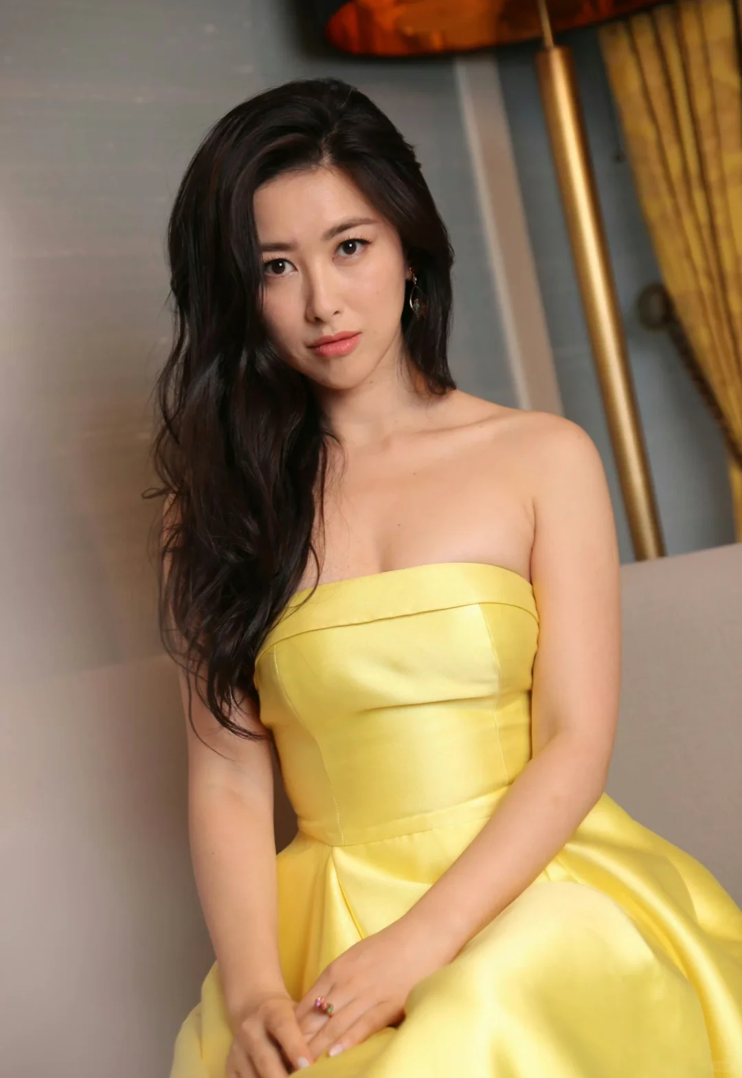朱珠性感黄裙