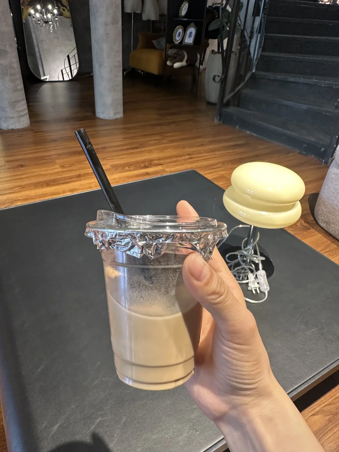 撸铁女的手