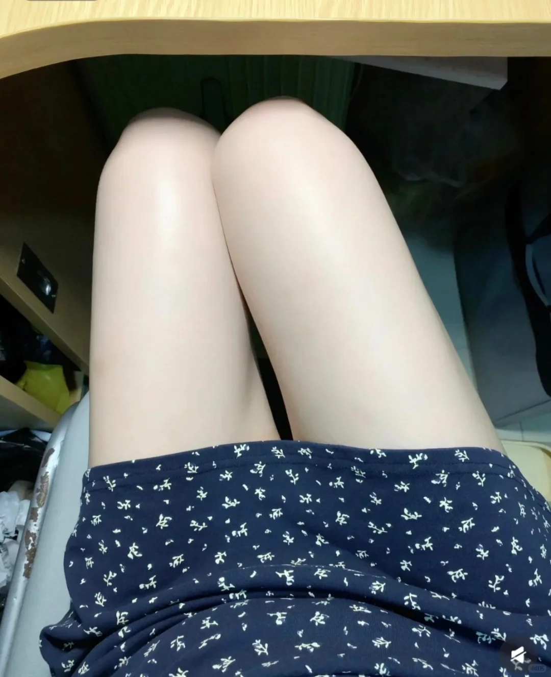 渣男壁纸17丨腿控2-冷白皮这不算擦边吧
