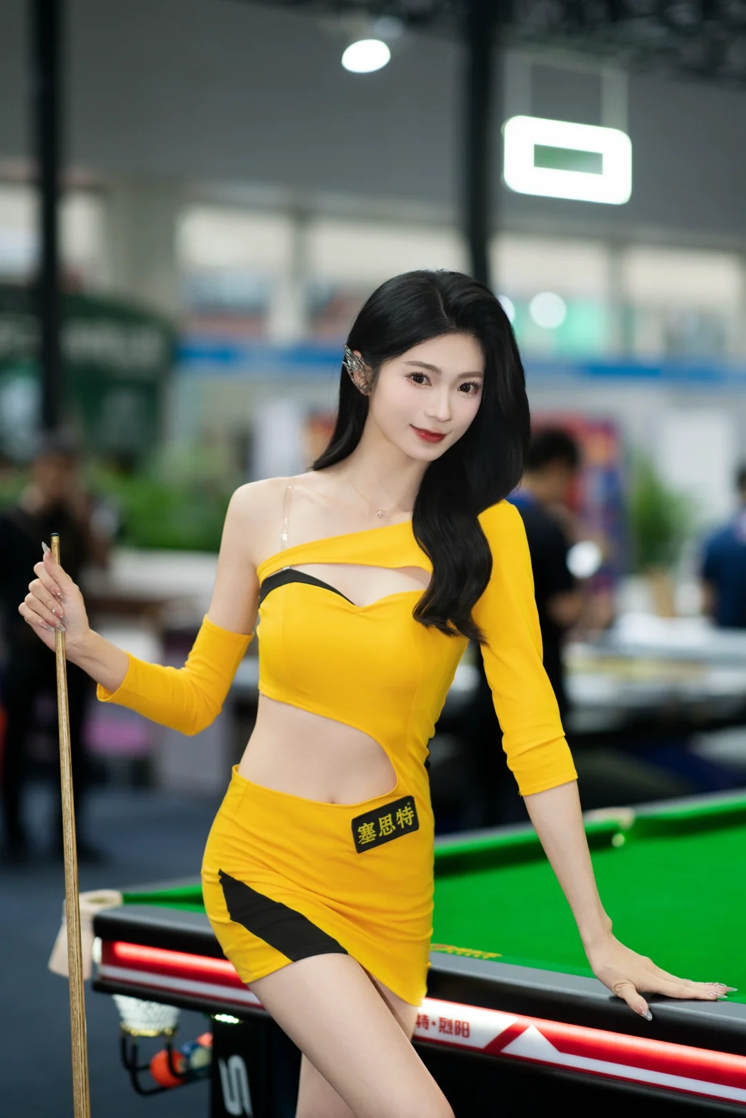 不会打台球也能拍个照嘛！