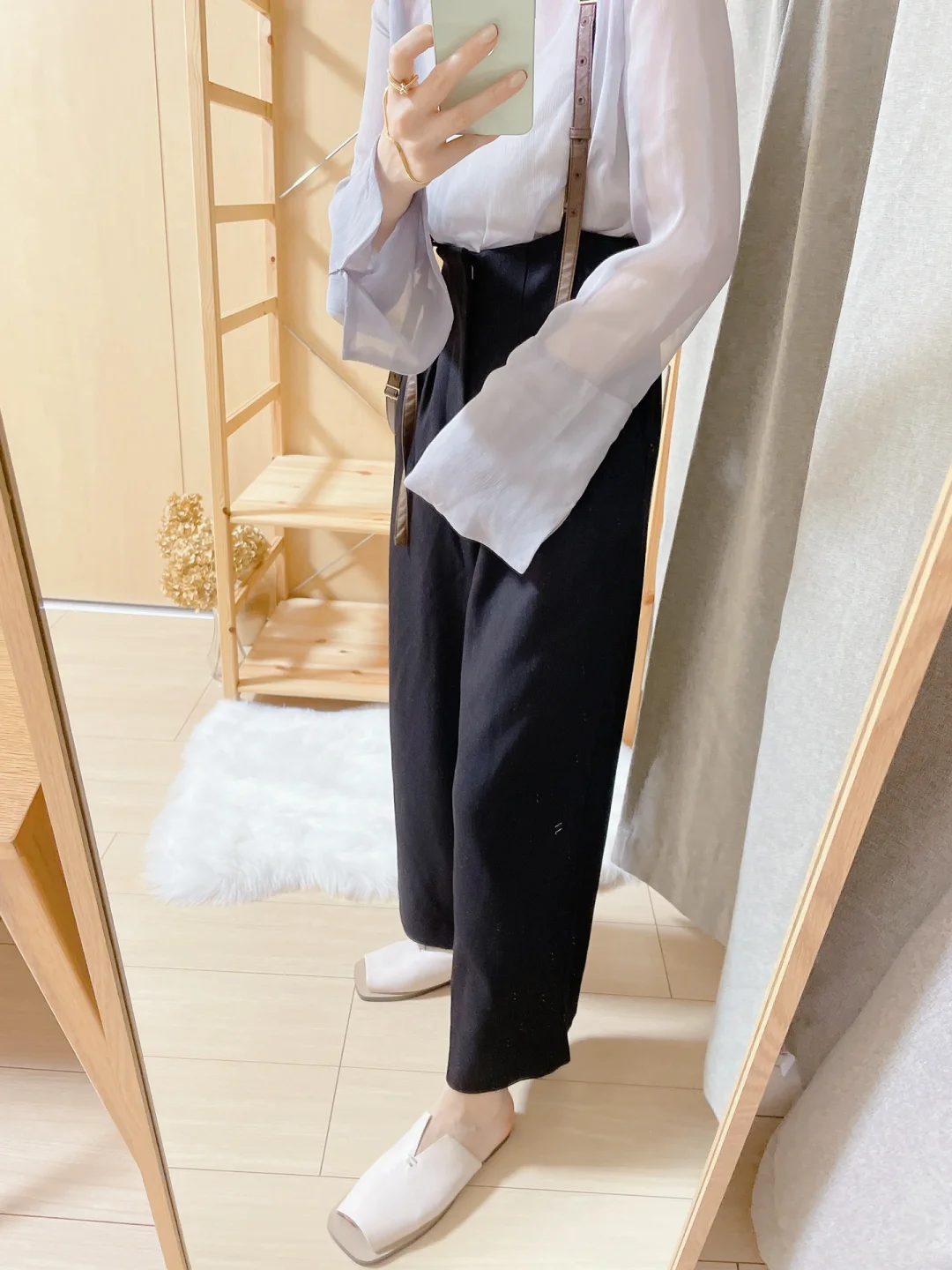 春季日系透视打底，偶尔也要慵懒女人味～
