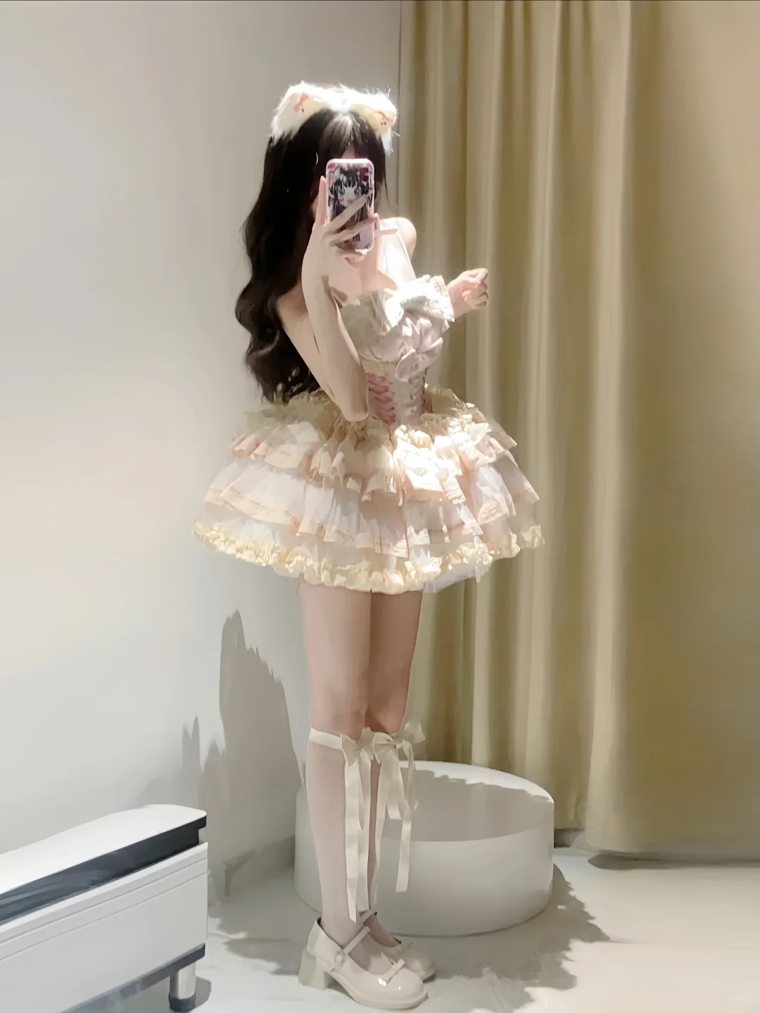 少女的裙摆