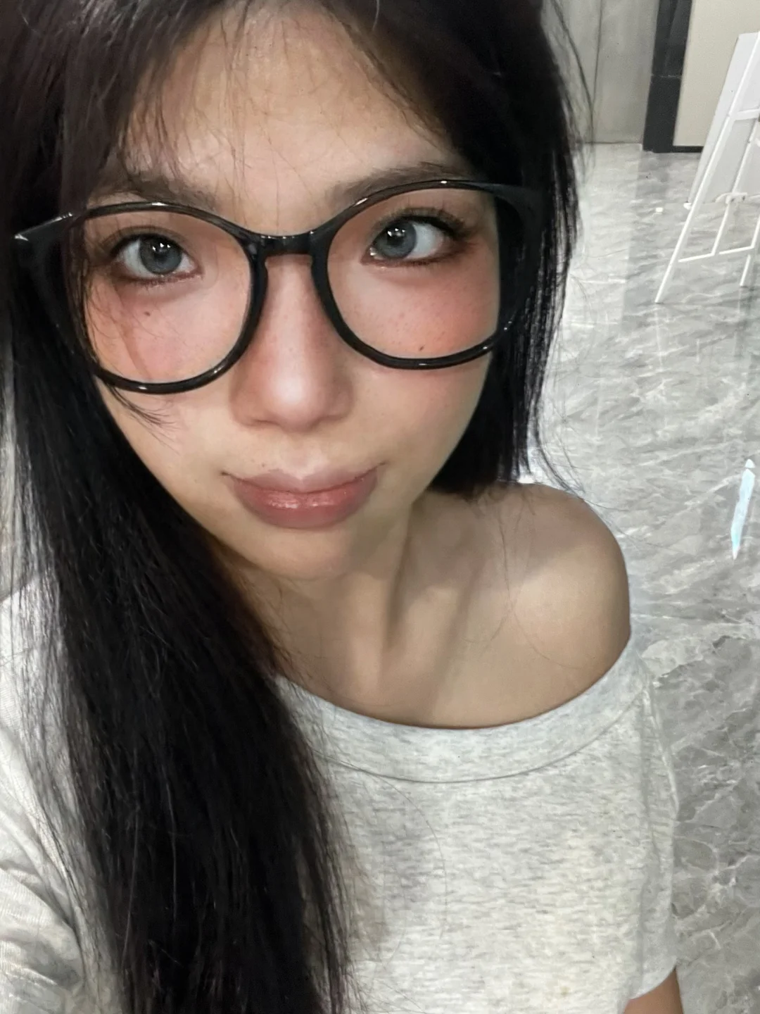 天生眼距宽+少年白头 看我怎么p图