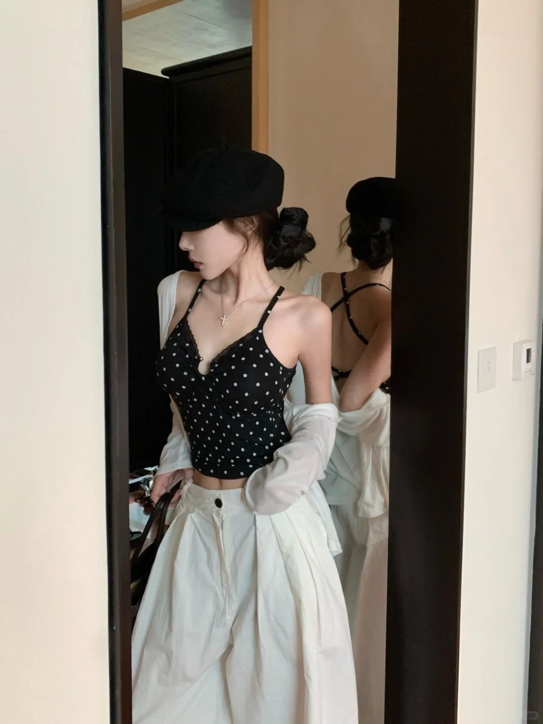减龄又显白！夏日的绝美辣妹吊带！