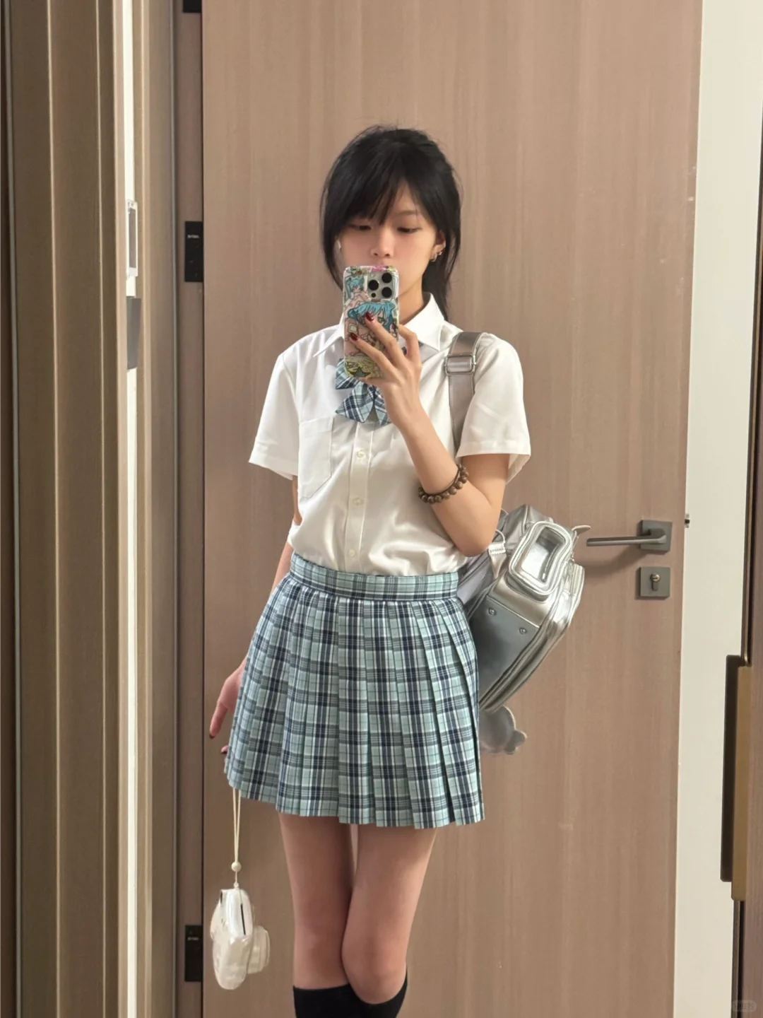 学妹，，放学可以跟我拍拍立得吗(•- •マ⟆