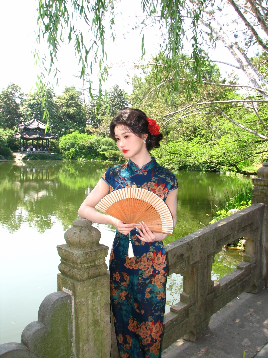 天气好 旗袍拍照真好看