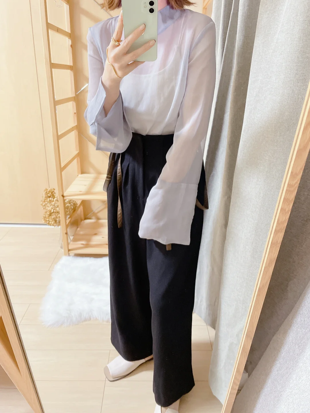 春季日系透视打底，偶尔也要慵懒女人味～