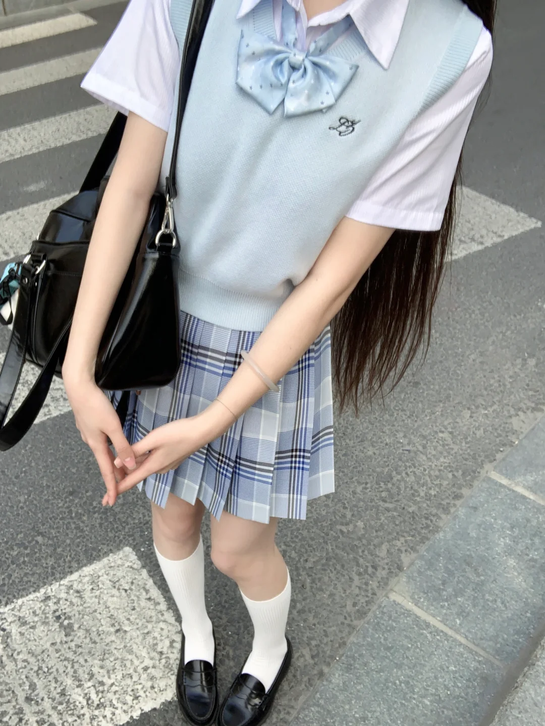 路上遇见隔壁班的学姐