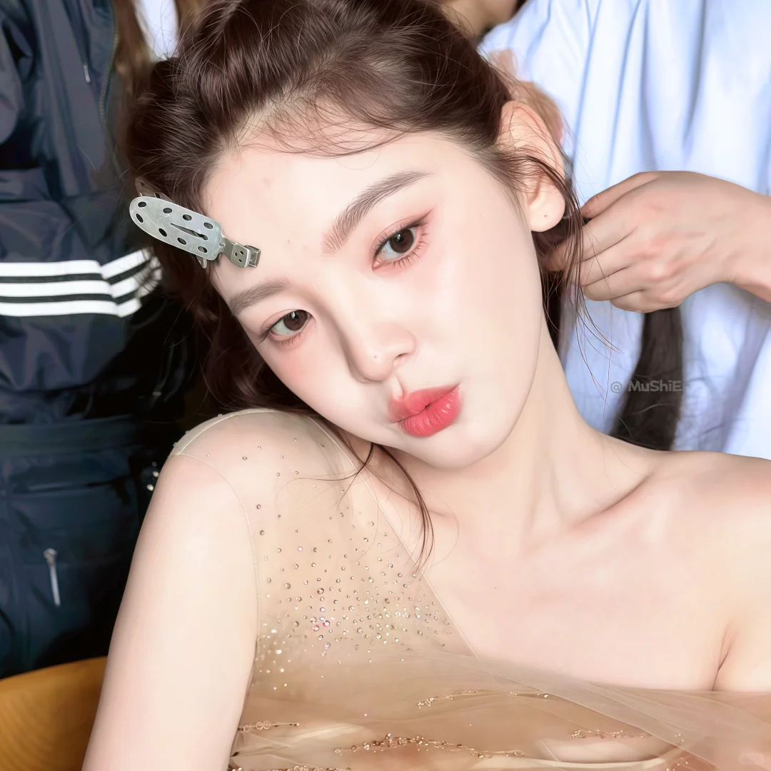 章若楠🍑