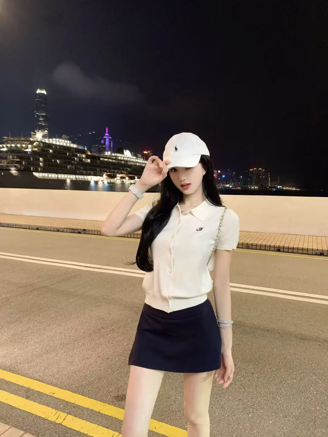穿上Polo衫变身青春女大！！