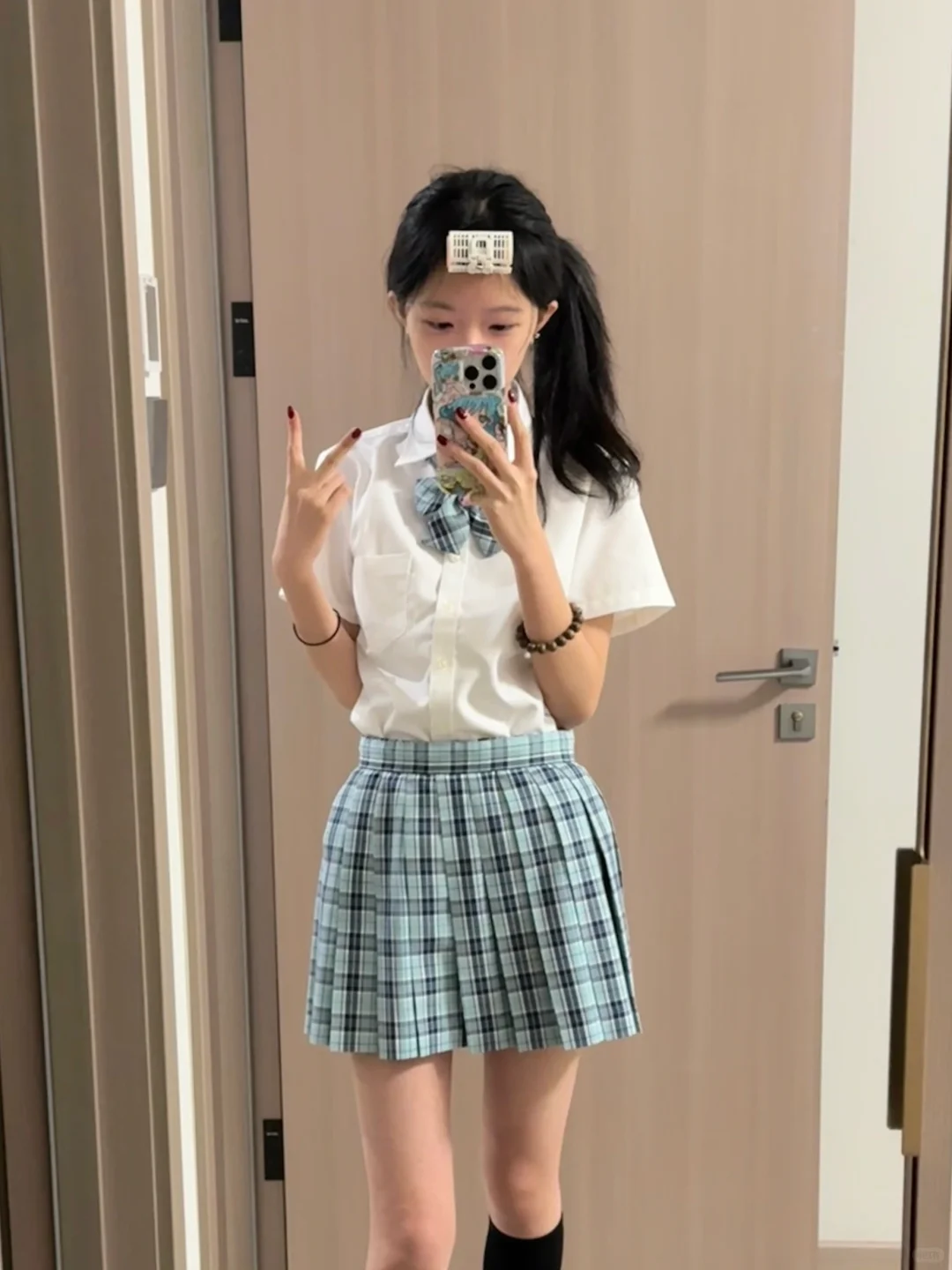 学妹，，放学可以跟我拍拍立得吗(•- •マ⟆