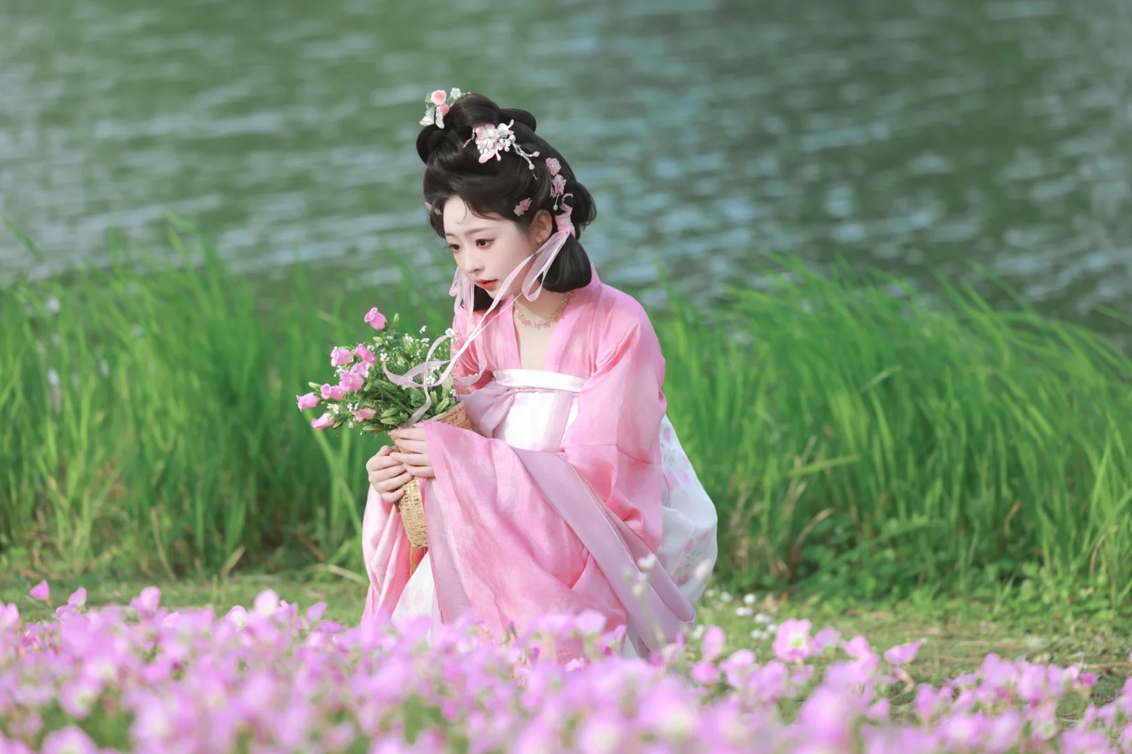 粉色娇嫩，愿如春日般烂漫，一生被偏爱