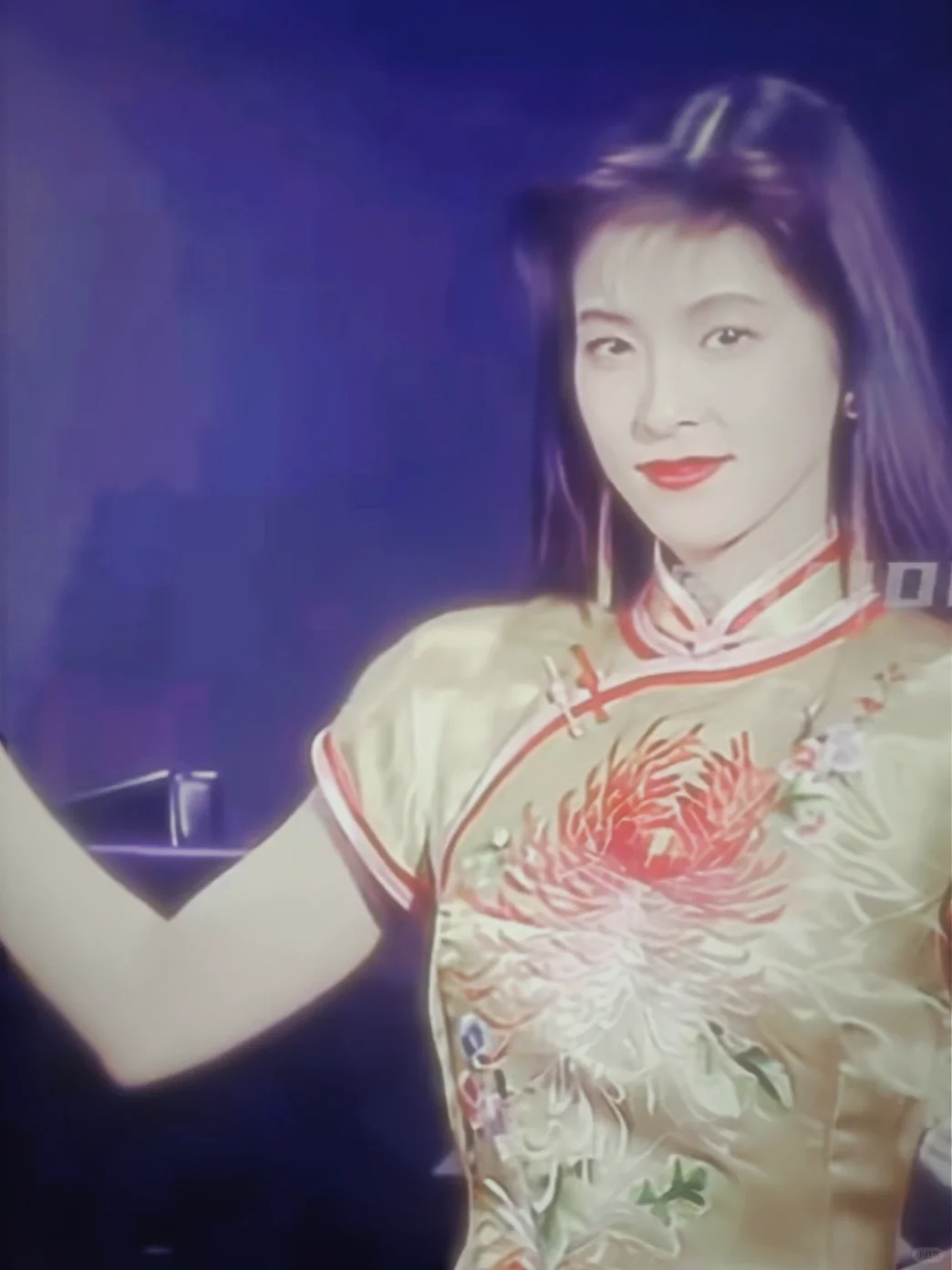 武汉旗袍｜蜡笔小新喜欢的昭和美人森高千里