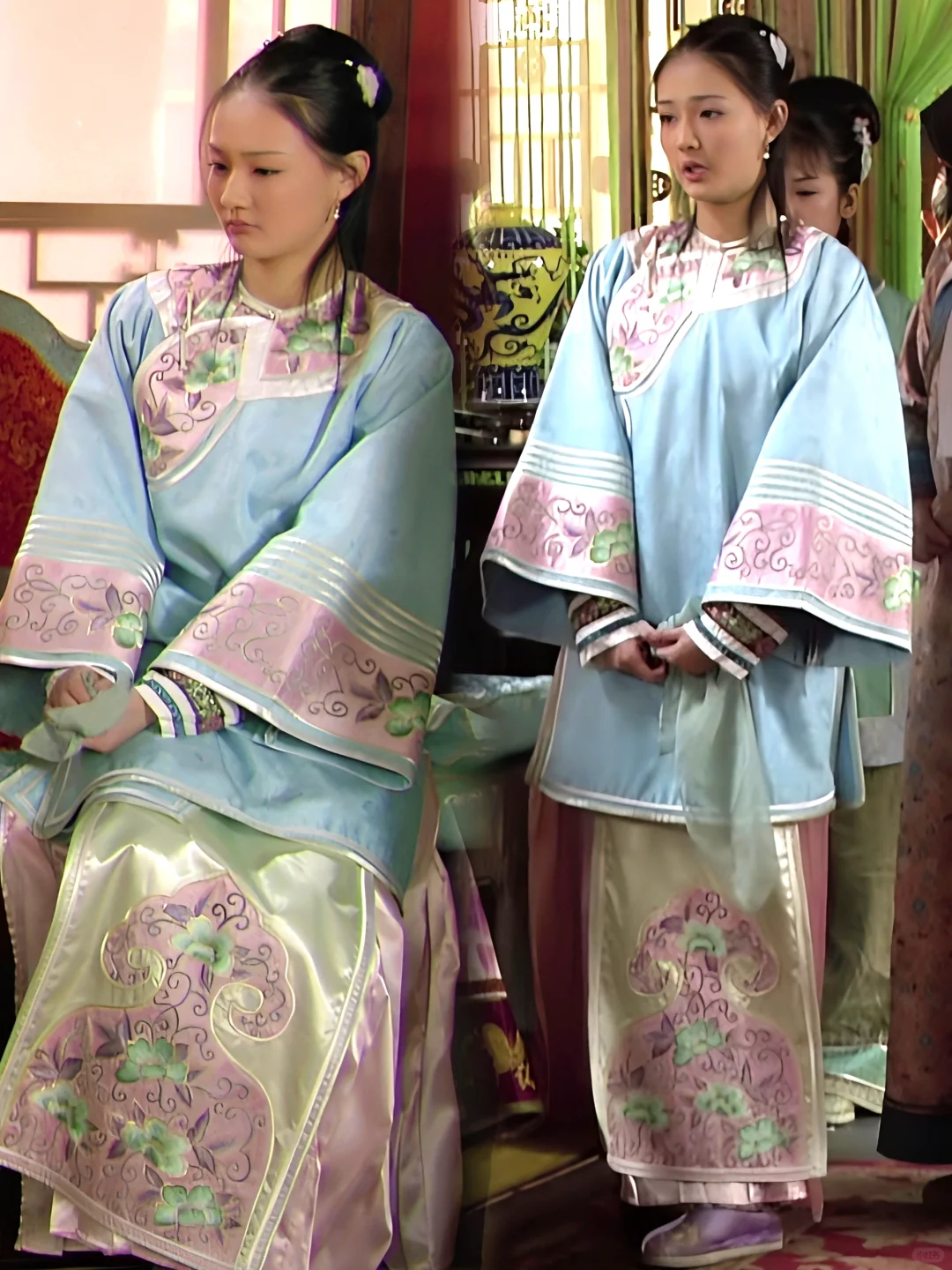 『衣柜』玉娆服饰盘点2️⃣水蓝绣花袄粉裙