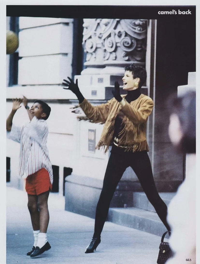90年代VOGUE，秋冬必备“显眼包”配饰！