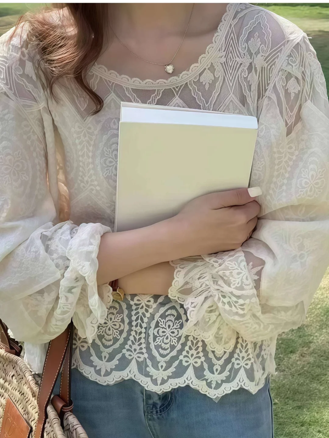 🌷温柔系天花板！蕾丝上衣绝绝子