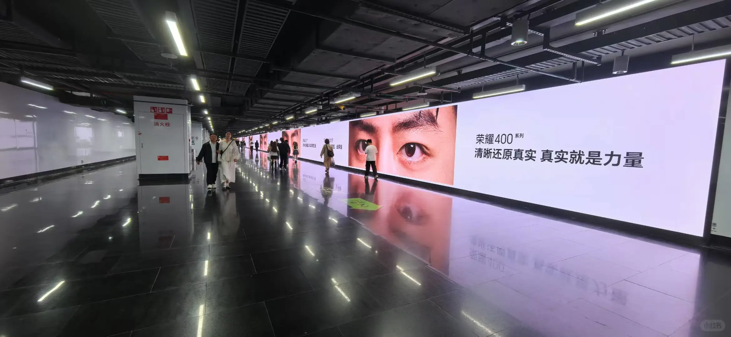 只有铁粉，看眼神就知道他是谁了吧？！