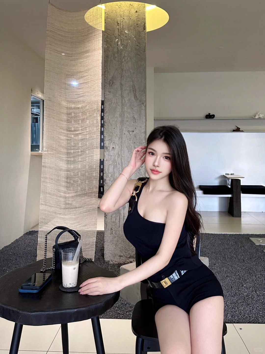 喜欢反差感是吧