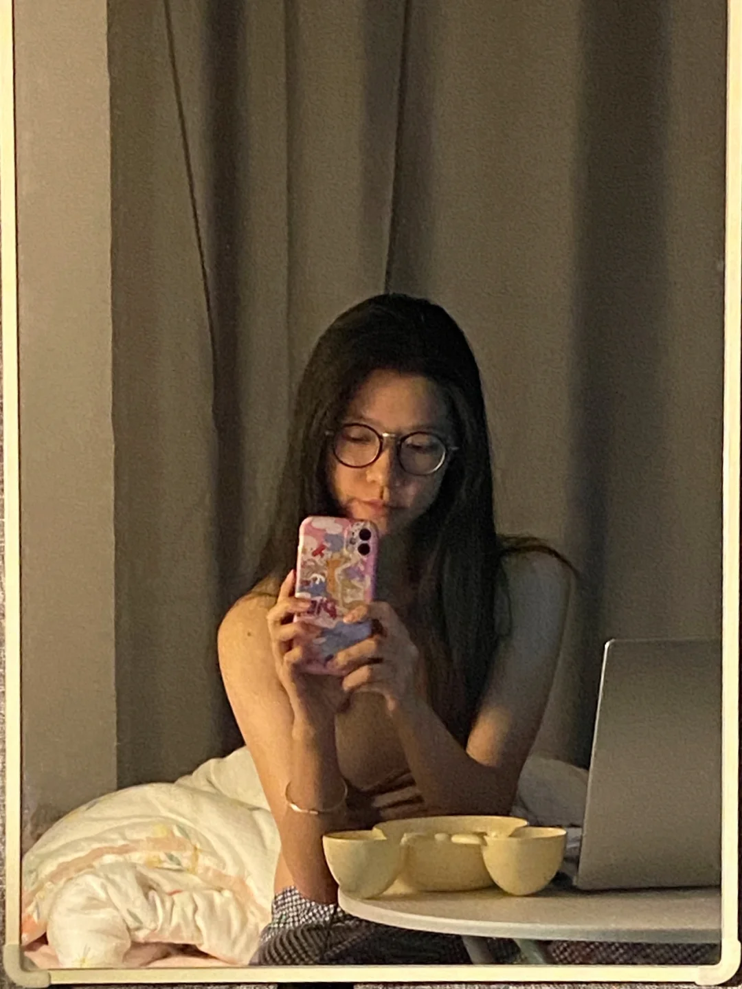 好像是全世界最爱自拍的女的