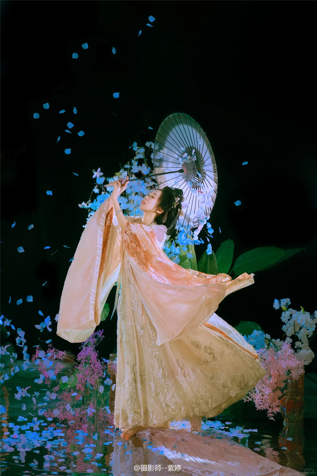 客妹说，人生第一次拍写真，就美成这样！