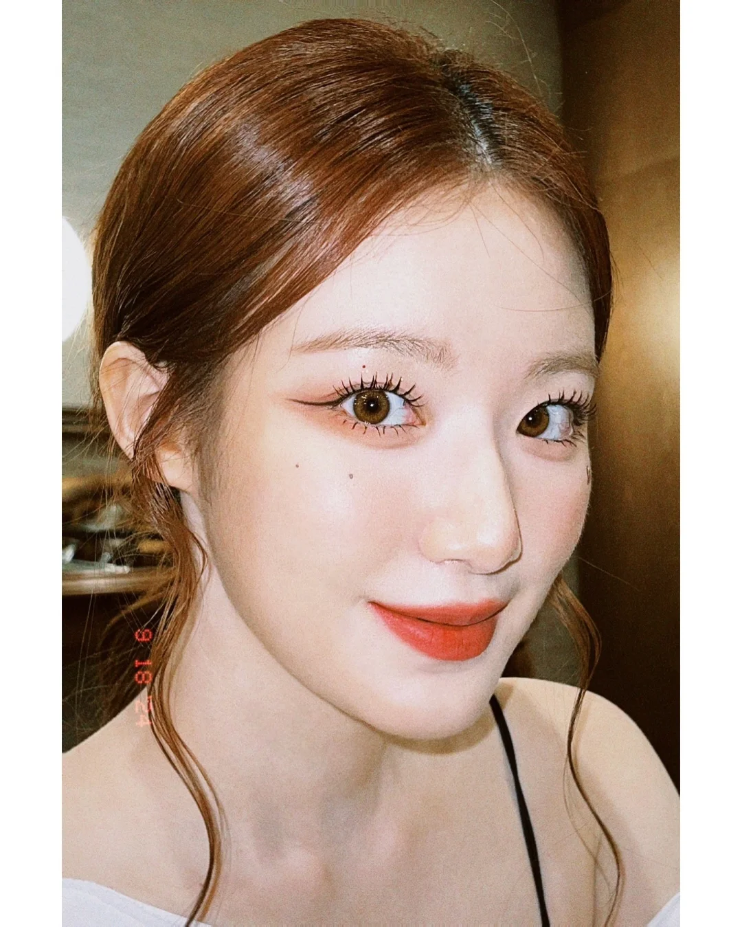 集软萌可爱和妩媚性感于一身的美女子
