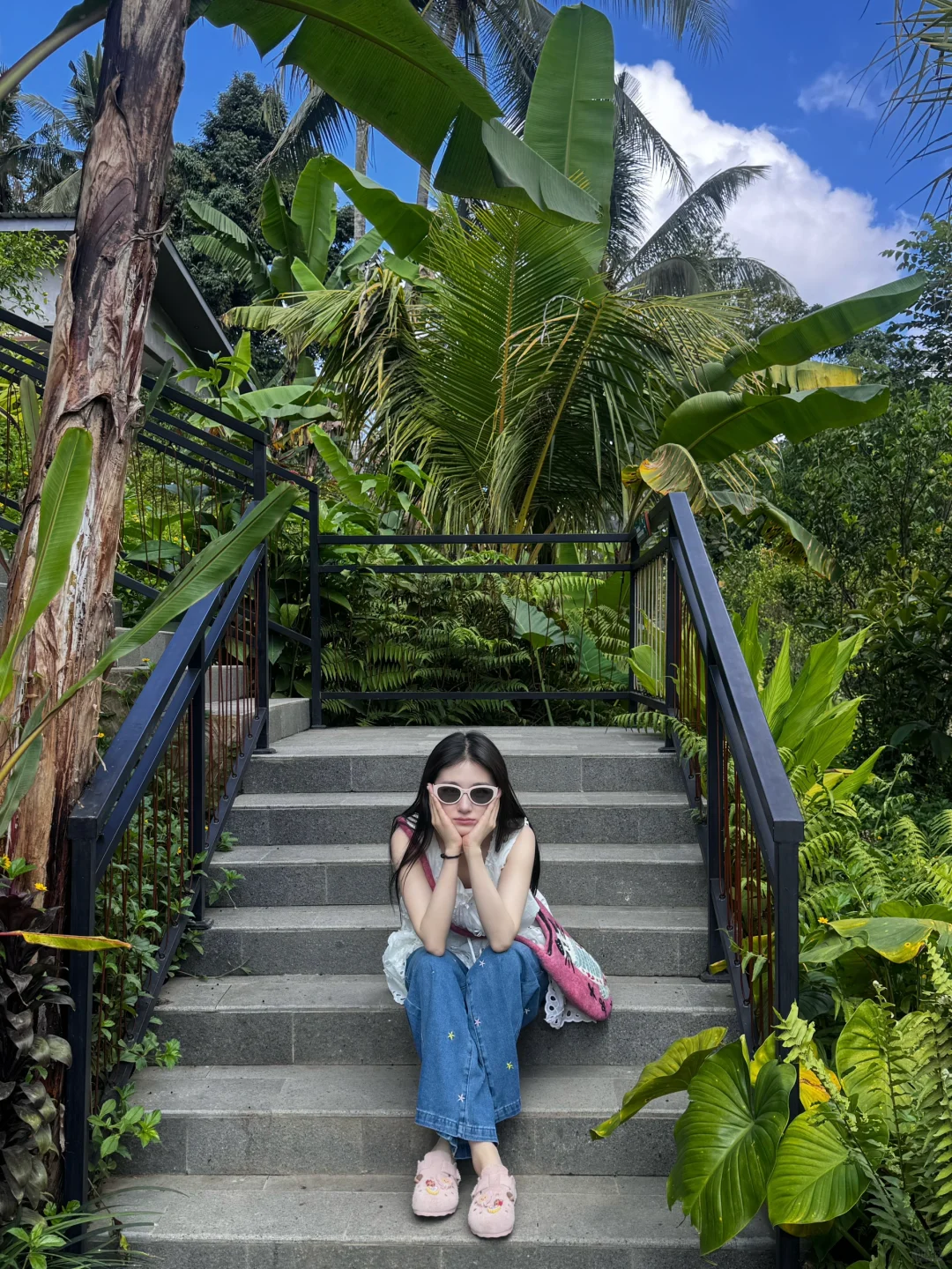 去了海边，当然要晒黑了啊海边女孩！️
