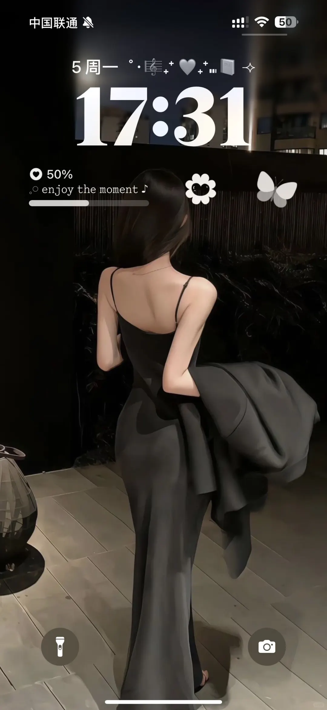 超有氛围感的美女壁纸～